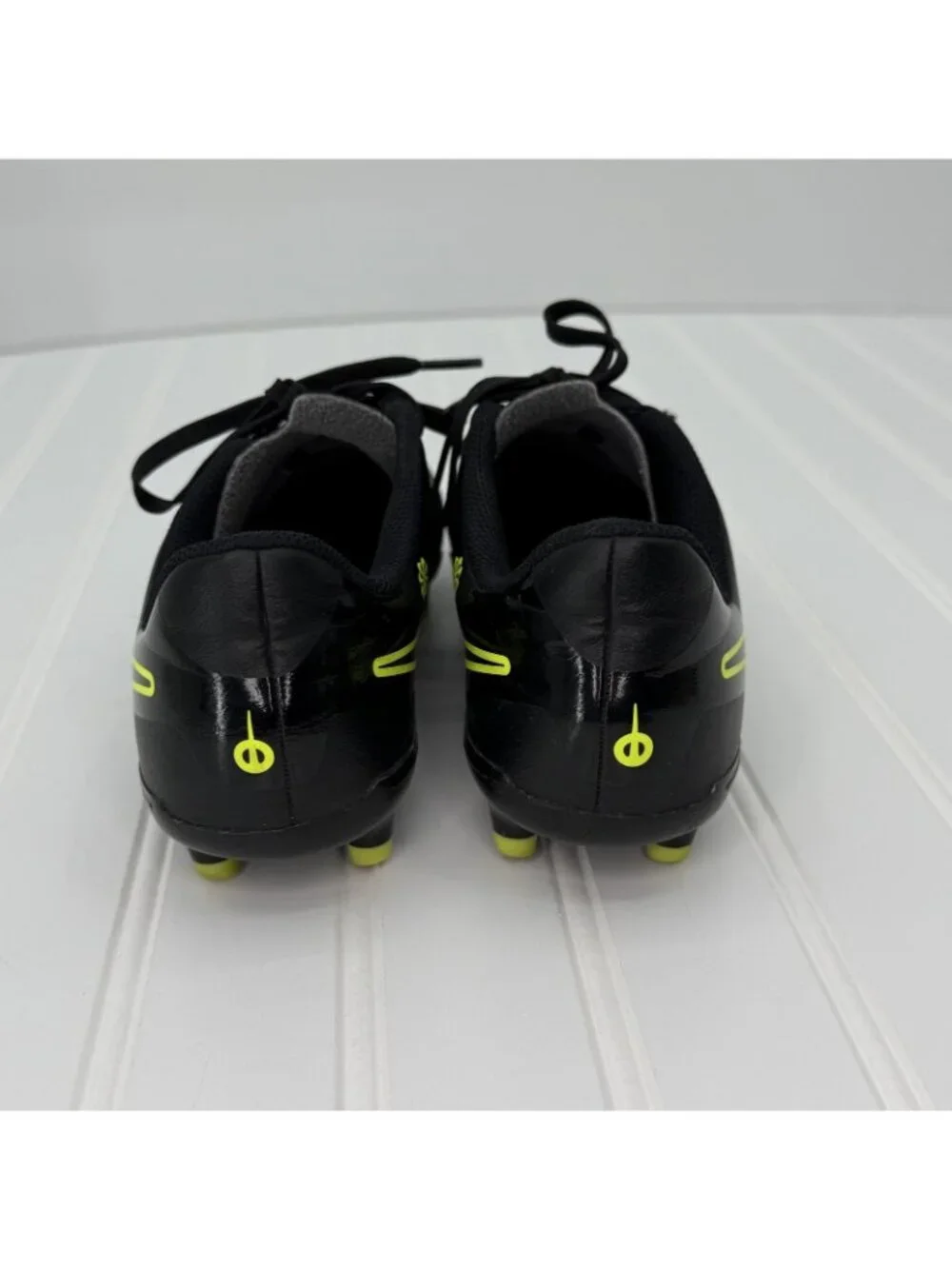 Nike Boys Tiempo Legend 10 Club DV4352-001 Black Soccer Cleats Shoes Size 3Y - Picture 4 of 6